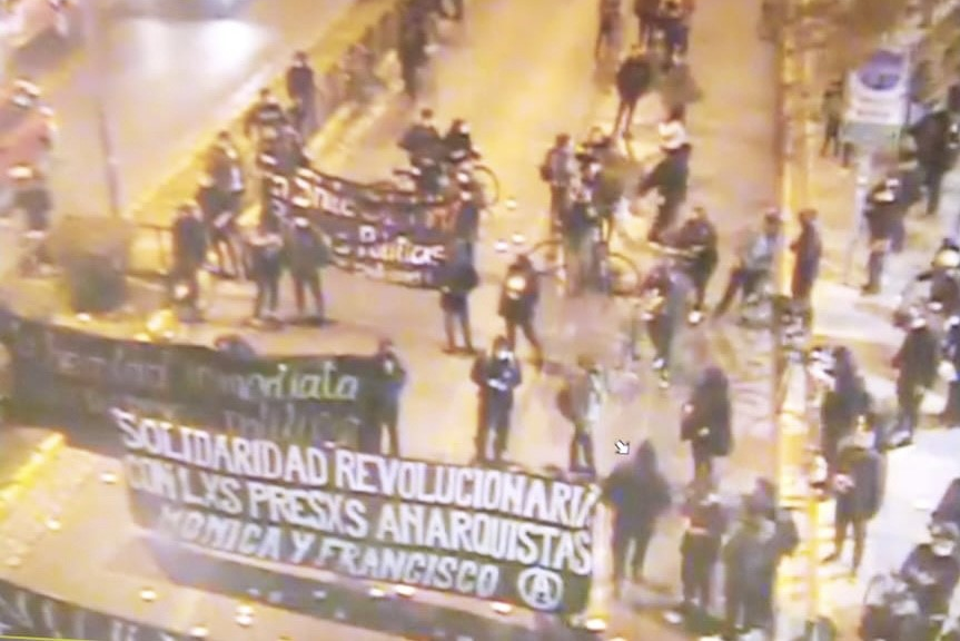 Dozens of Protesters in Santiago Demand Release of Prisoners of Chilean Social Struggle